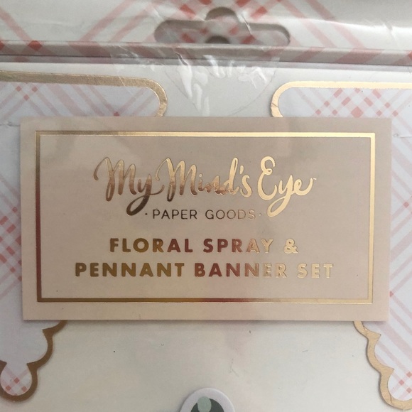 🛑SOLD🛑 Floral & Pennant Banners - Picture 3 of 11